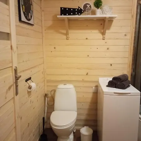 Domek Letniskowy Nad Jeziorem *